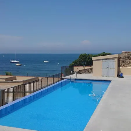 4arap04 - Standing Vue كولِيورْ