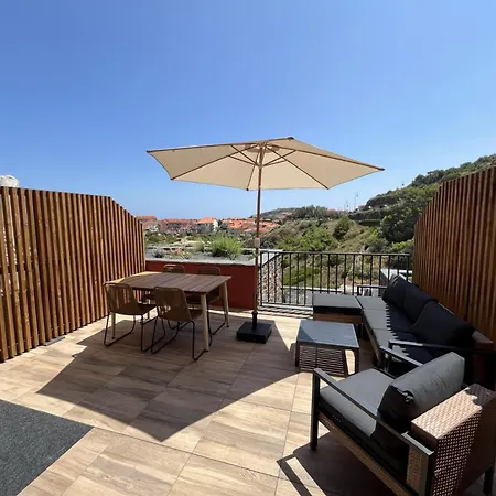 4arap04 - Standing Vue